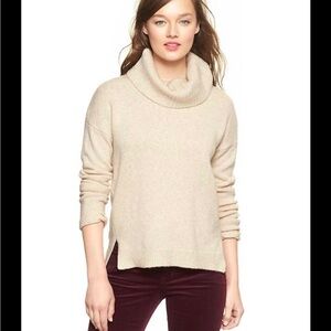 GAP Cream Cowl Neck Wool Sweater size Small